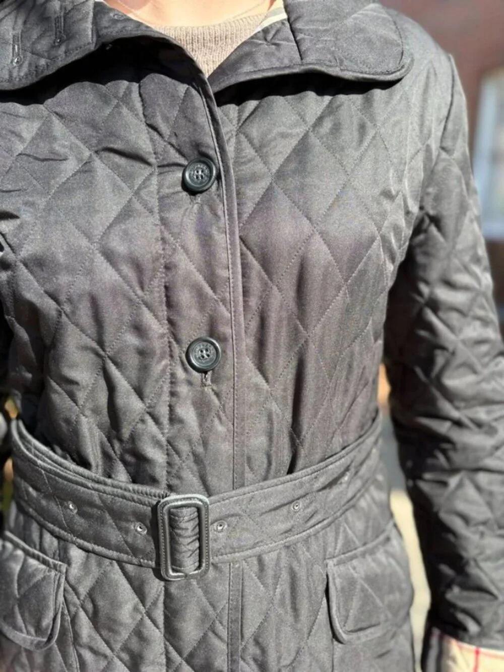 Burberry Quilted Belted Jacket - Size Medium - Picture 6 of 12